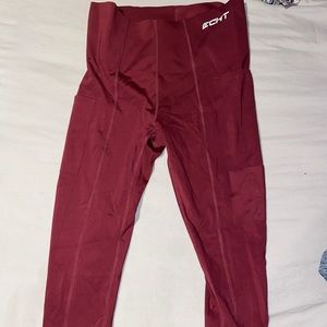 Red 3/4 length Echt leggings